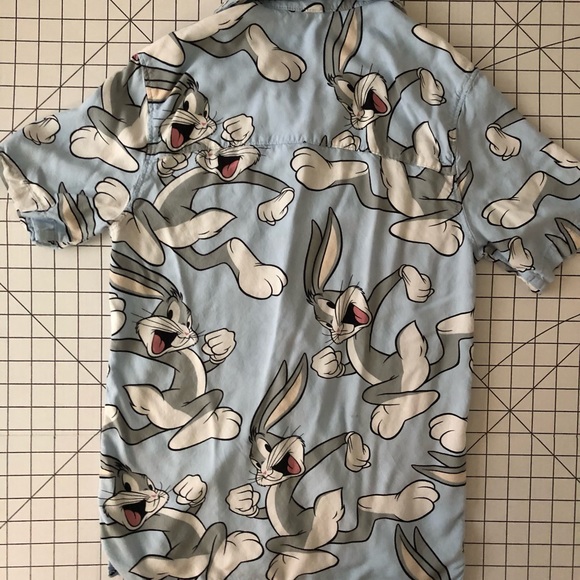 Cute Bugs Bunny H & M button down shirt - Picture 8 of 11